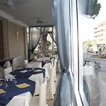 Esperia Hotel 3*