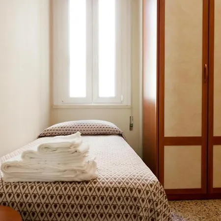 Esperia 切塞纳蒂科